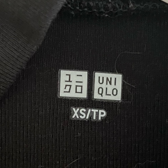 black uniqlo turtleneck | xs - Picture 2 of 2